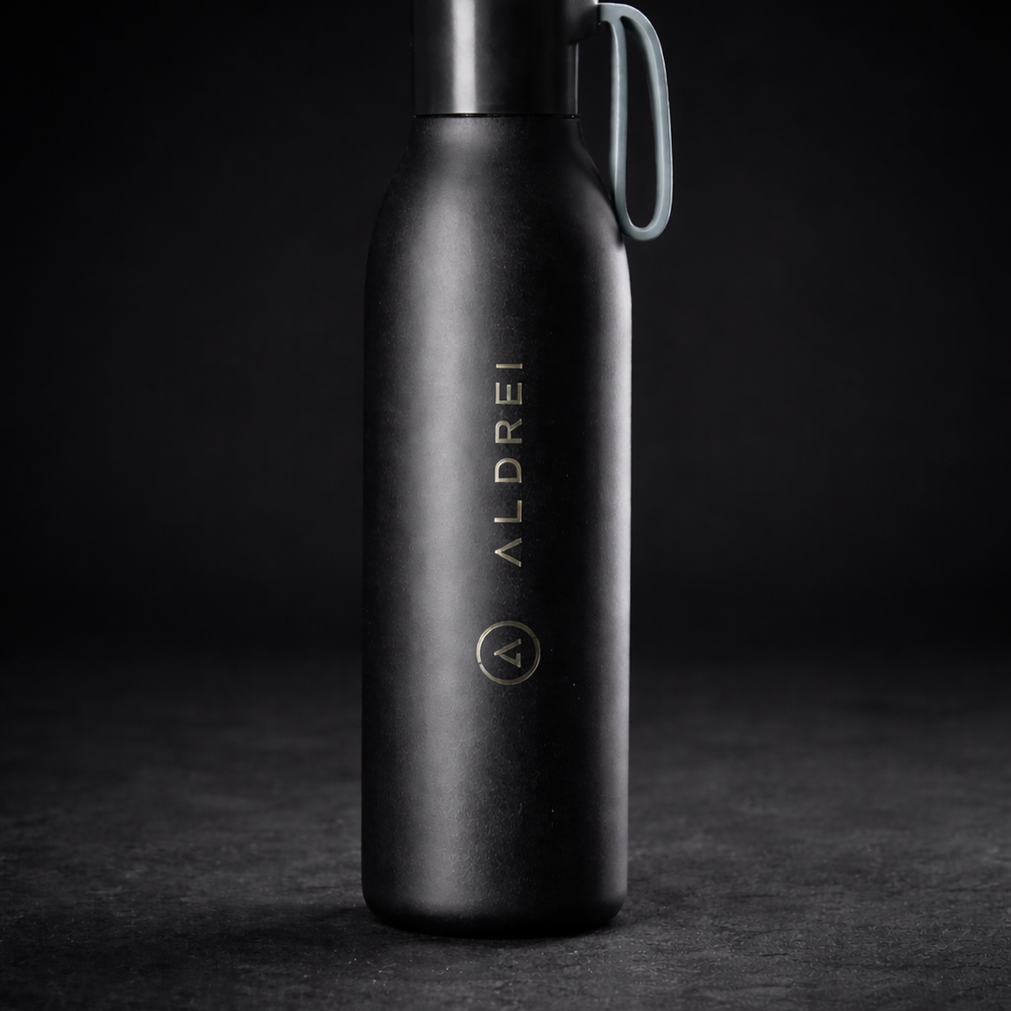 Aldrei CleanCore Self-Cleaning bottle